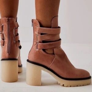 FREE PEOPLE Jesse Cutout Leather Boots size 36 (6)